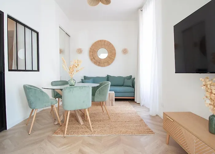 Апартаменты Confort, Modernite & Calme Au Port De *